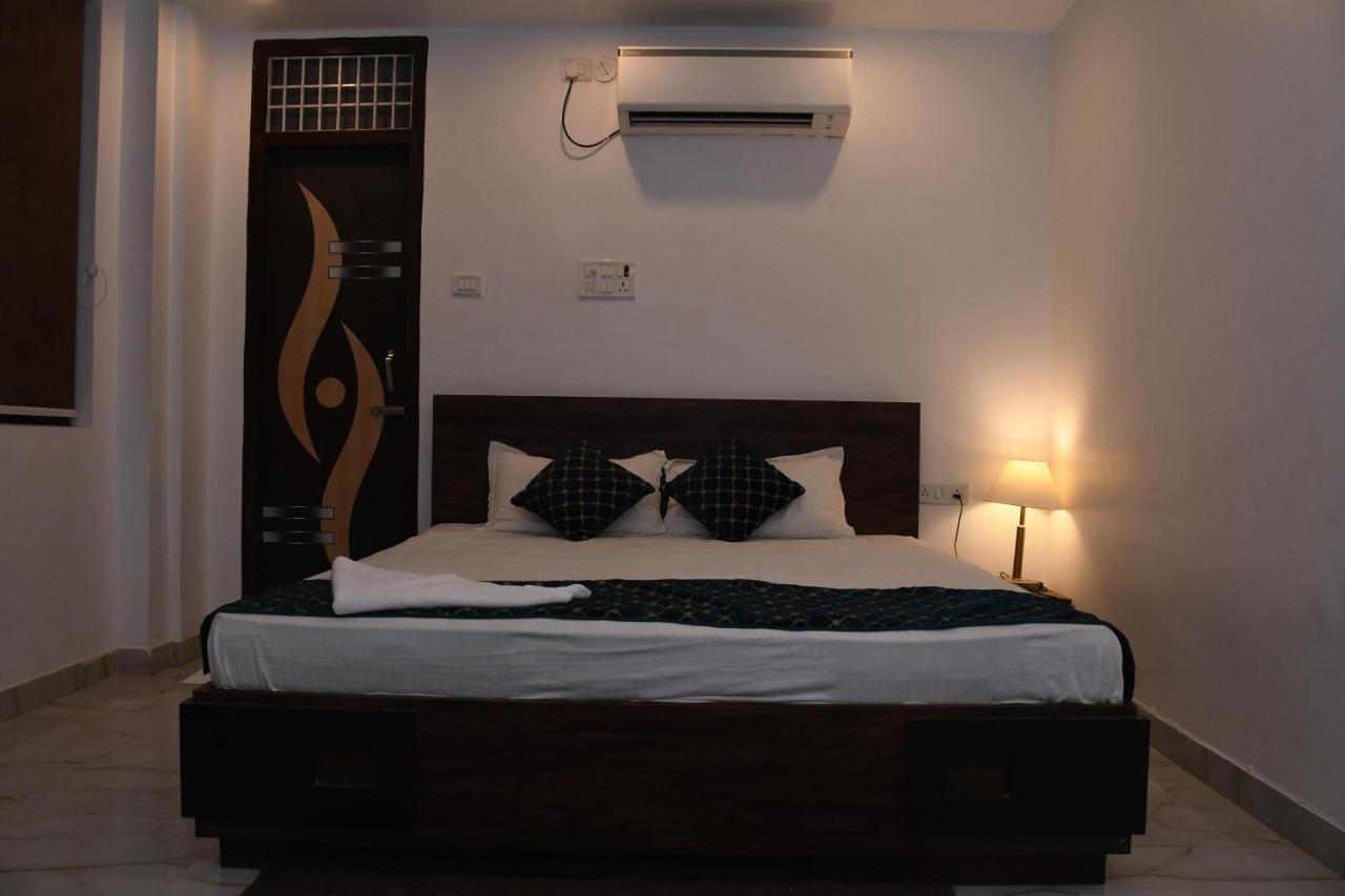 Hotel Vista Palace Patna  Bagian luar foto